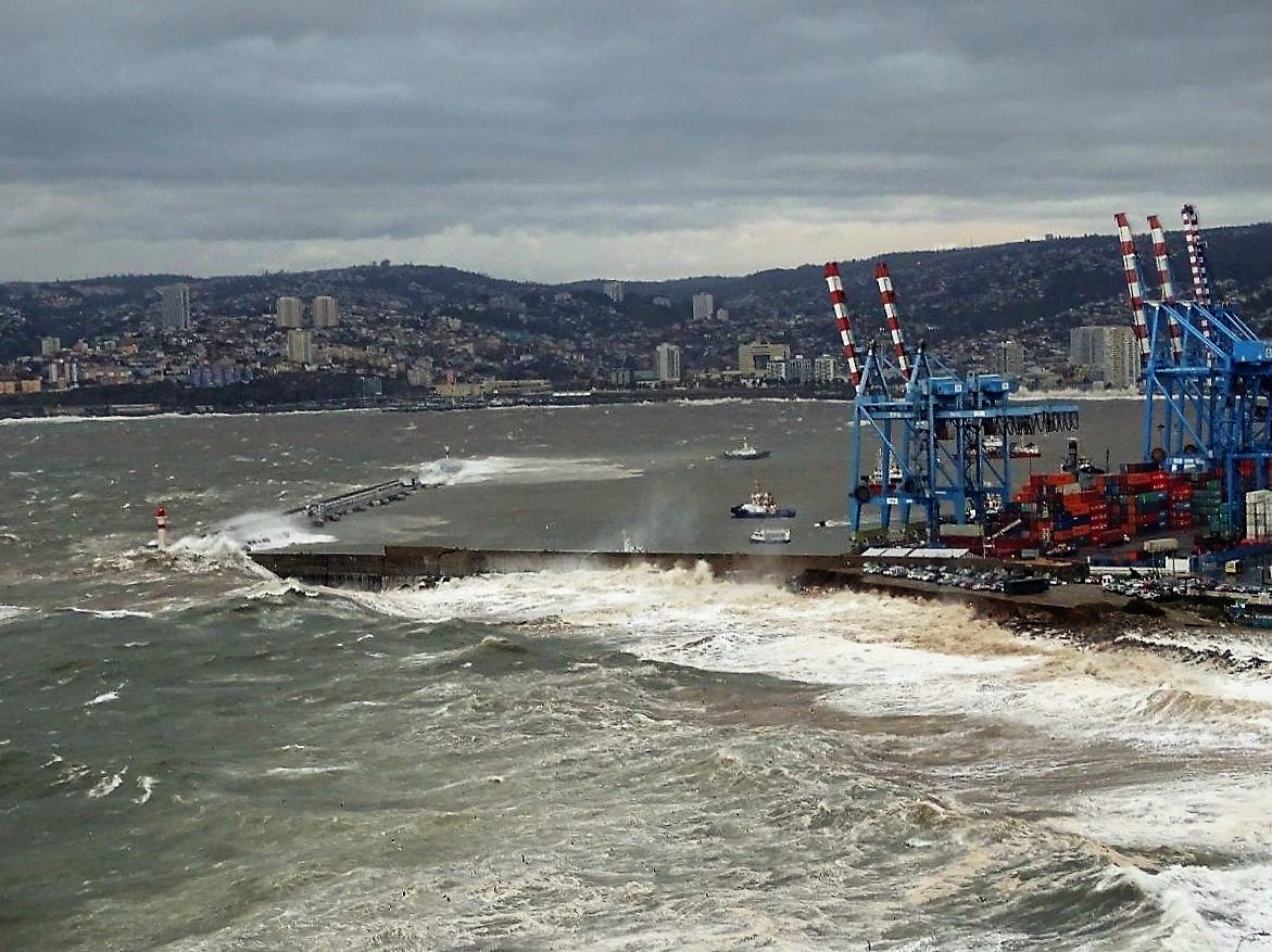 Determinación del riesgo de los impactos del Cambio Climático en las costas de Chile